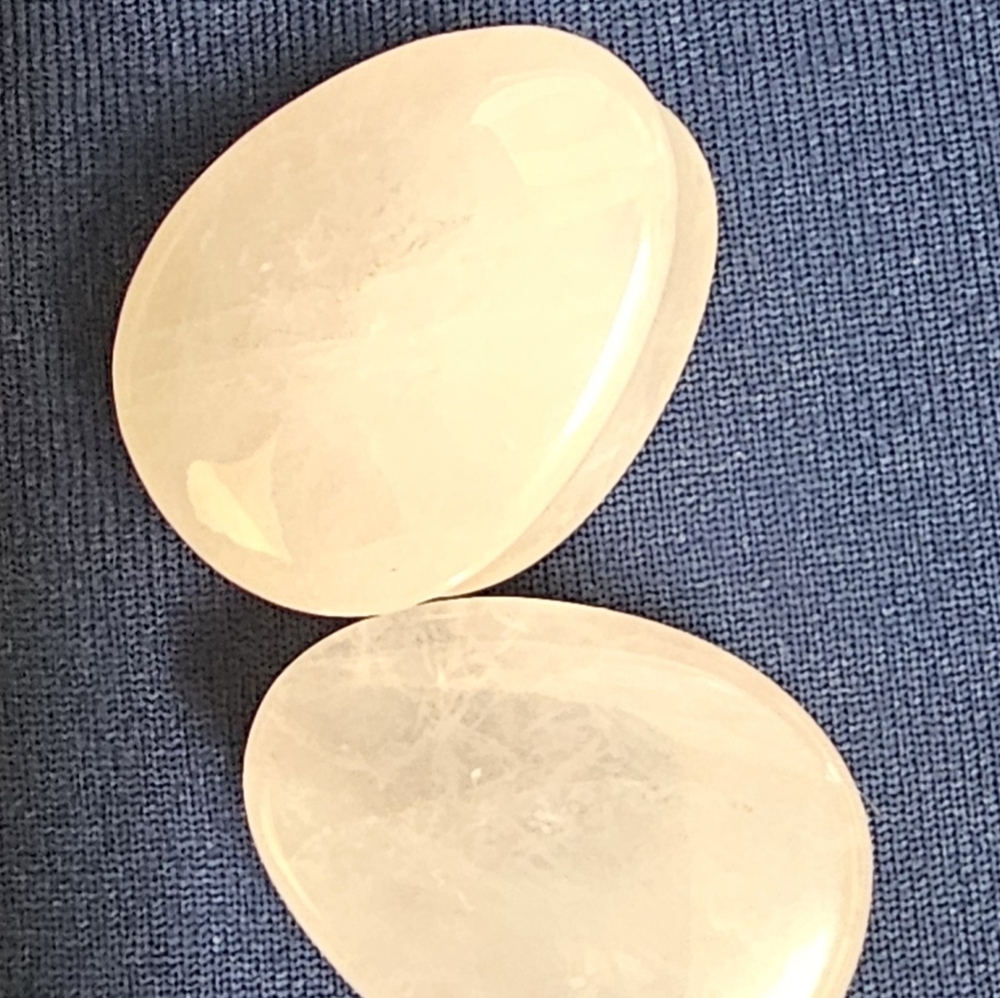 16mm-5/8" Rose Quartz Teardrop Stone Plug